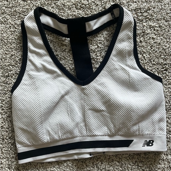 New Balance White Sports Bra - Picture 1 of 2